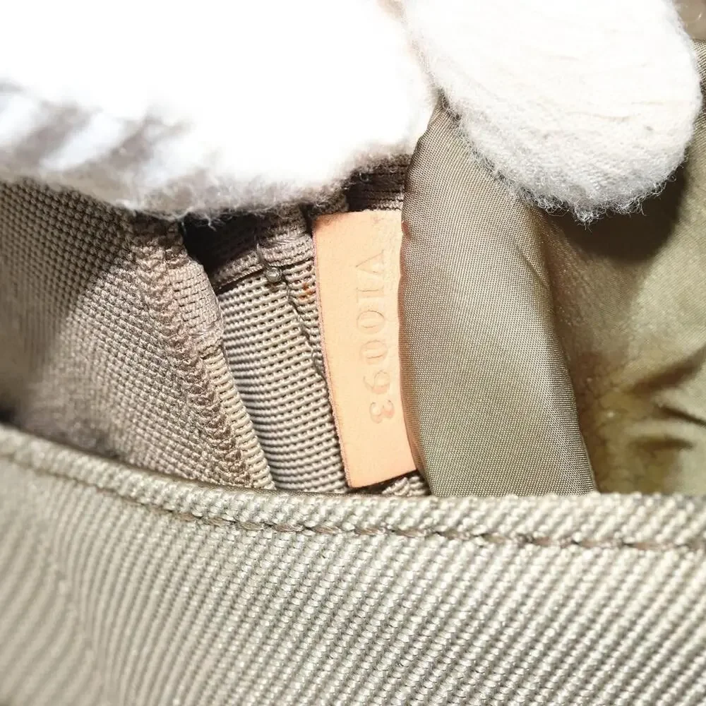 Louis Vuitton height 11